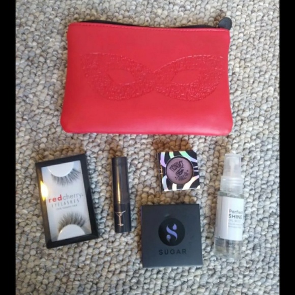 Makeup set - Picture 2 of 2